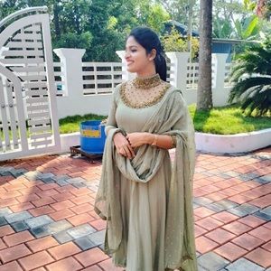 Meet your Posher, Linu